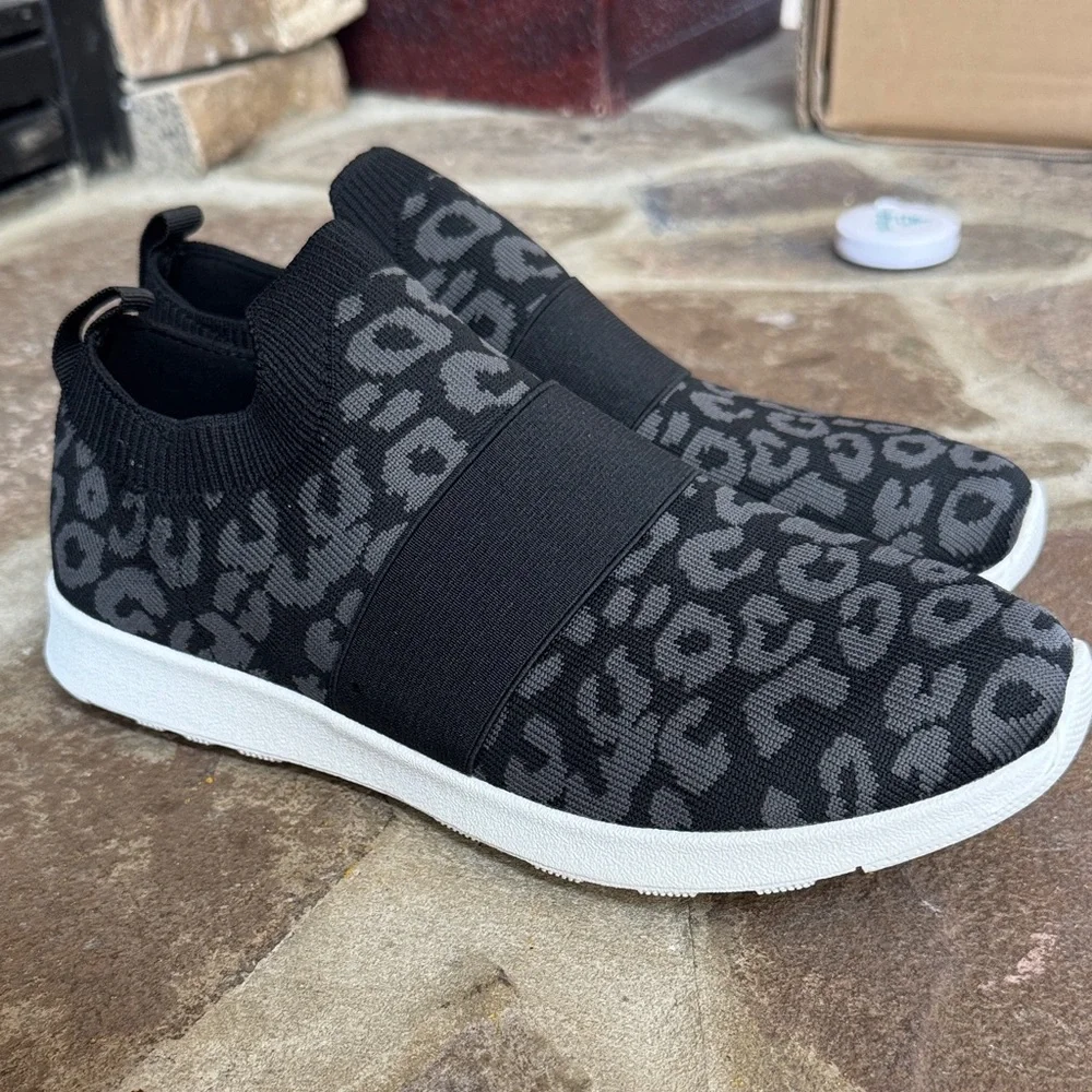 Not Rated slip sneakers